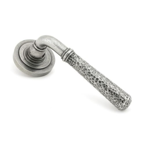 NEWBURY HAMMERED LEVER HANDLE ON ROSE (4 ROSE OPTIONS)