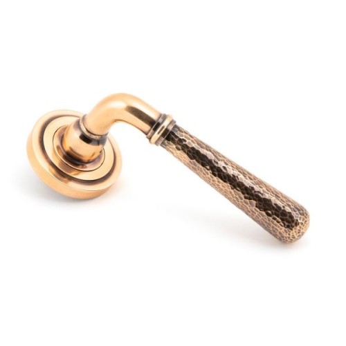 NEWBURY HAMMERED LEVER HANDLE ON ROSE (4 ROSE OPTIONS)