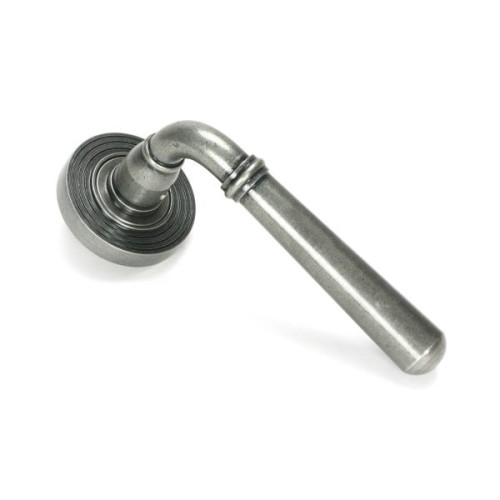 NEWBURY LEVER HANDLE ON ROSE (4 ROSE OPTIONS)