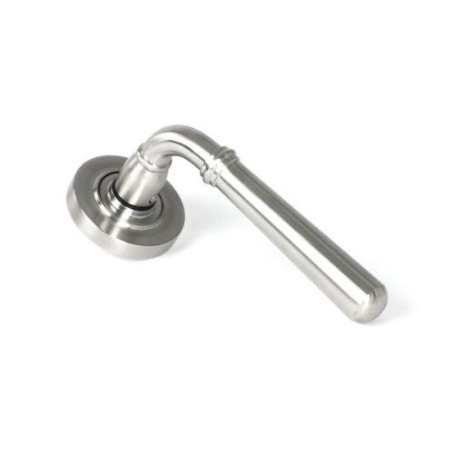 NEWBURY LEVER HANDLE ON ROSE (4 ROSE OPTIONS)