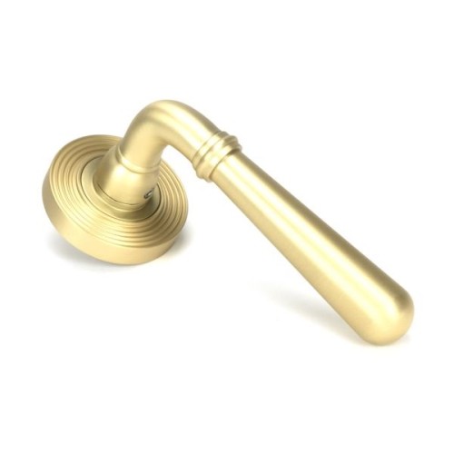 NEWBURY LEVER HANDLE ON ROSE (4 ROSE OPTIONS)