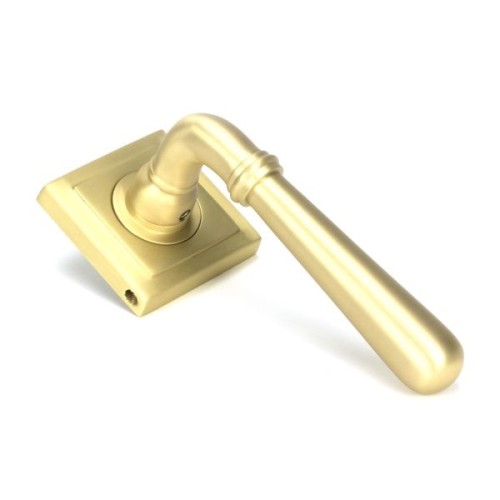 NEWBURY LEVER HANDLE ON ROSE (4 ROSE OPTIONS)