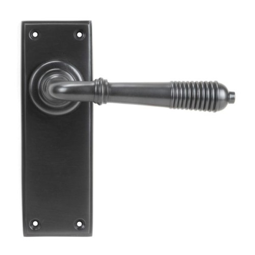 REEDED LEVER HANDLE ON BACKPLATE