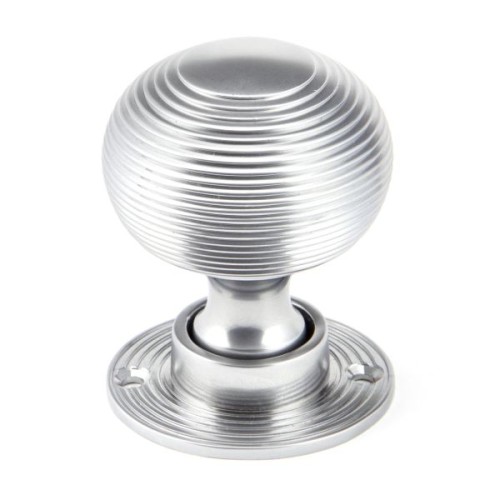 HEAVY REEDED MORTICE / RIM DOOR KNOBS ON FACE FIXED ROSE