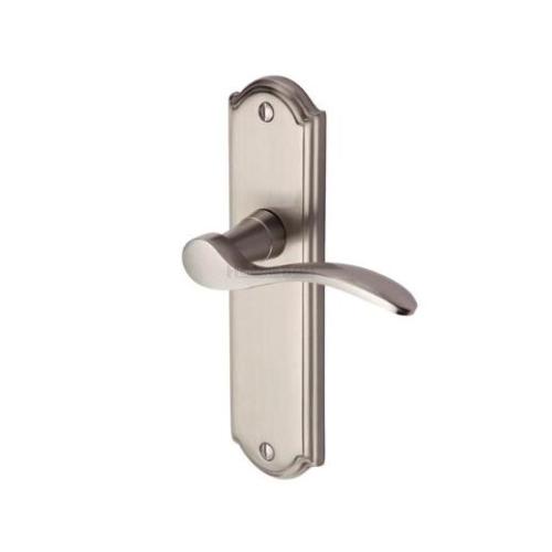 HOWARD LEVER HANDLE ON BACKPLATE