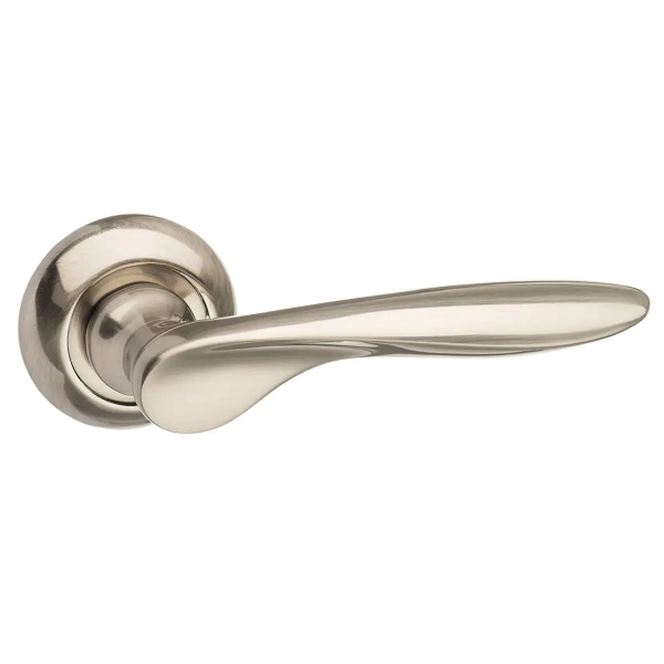 MALTA LEVER HANDLE ON ROUND ROSE