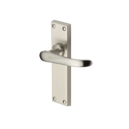 WINDSOR LEVER HANDLE ON BACKPLATE