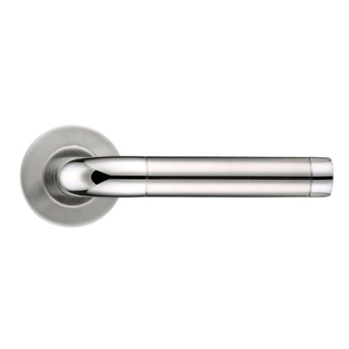 RADIUS TUBULAR LEVER HANDLE ON ROUND ROSE