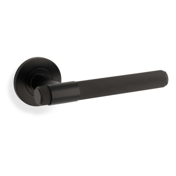 KNURLED KINGSTON LEVER HANDLE ON ROUND ROSE