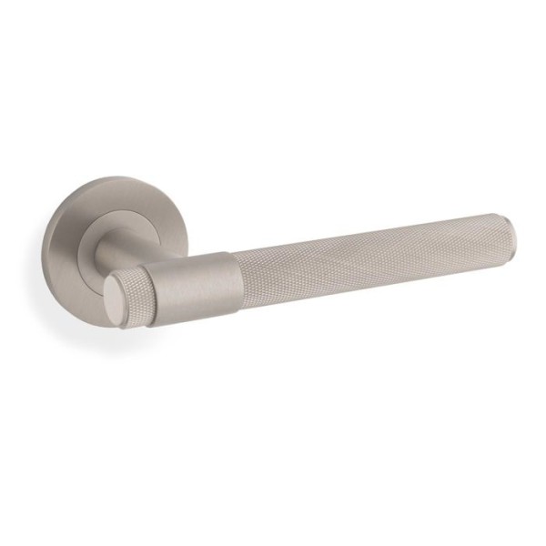 KNURLED KINGSTON LEVER HANDLE ON ROUND ROSE