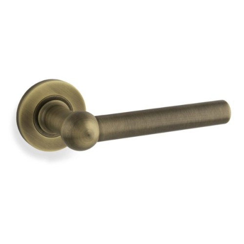 SISKIN LEVER HANDLE ON ROUND ROSE