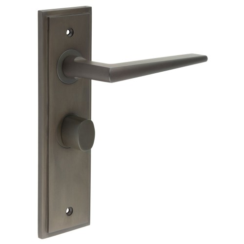 MAYFAIR LEVER HANDLE ON BACKPLATE