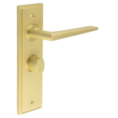 MAYFAIR LEVER HANDLE ON BACKPLATE