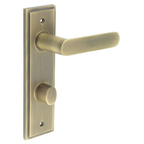 KENSINGTON LEVER HANDLE ON BACKPLATE