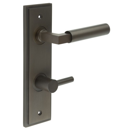 WESTMINSTER LEVER HANDLE ON BACKPLATE