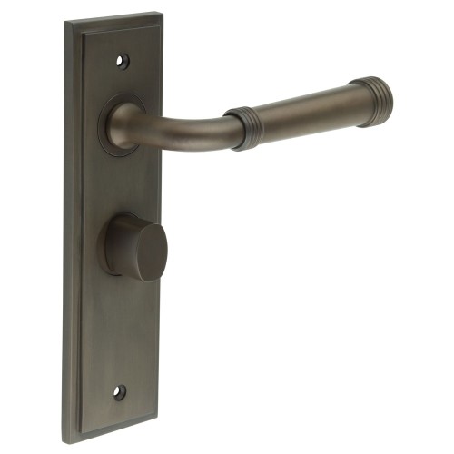 HIGHGATE LEVER HANDLE ON BACKPLATE