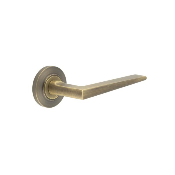 MAYFAIR LEVER HANDLE ON ROSE - (7 ROSE OPTIONS)