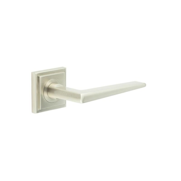 MAYFAIR LEVER HANDLE ON ROSE - (7 ROSE OPTIONS)