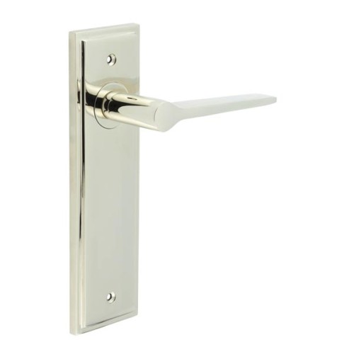 KNIGHTSBRIDGE LEVER HANDLE ON BACKPLATE