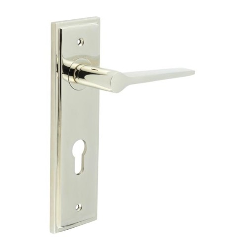 KNIGHTSBRIDGE LEVER HANDLE ON BACKPLATE