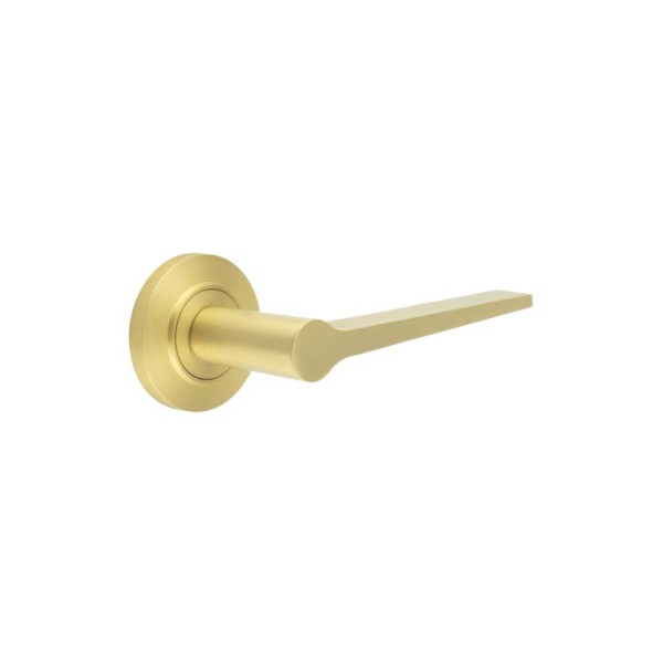 KNIGHTSBRIDGE LEVER HANDLE ON ROSE - (7 ROSE OPTIONS)