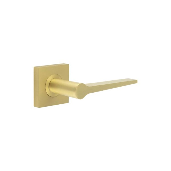 KNIGHTSBRIDGE LEVER HANDLE ON ROSE - (7 ROSE OPTIONS)