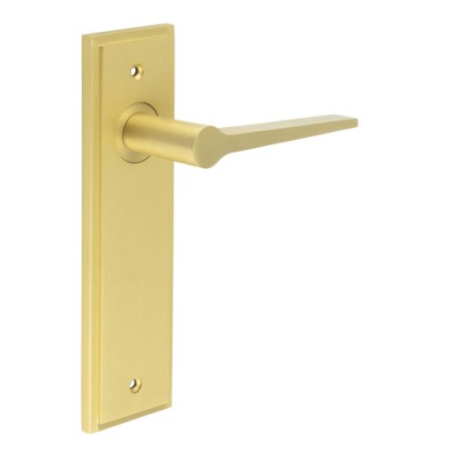 KNIGHTSBRIDGE LEVER HANDLE ON BACKPLATE