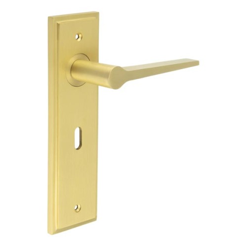 KNIGHTSBRIDGE LEVER HANDLE ON BACKPLATE