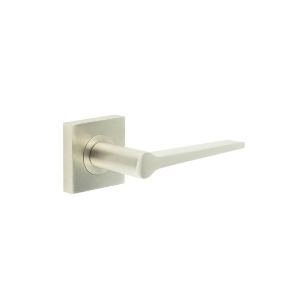 KNIGHTSBRIDGE LEVER HANDLE ON ROSE - (7 ROSE OPTIONS)