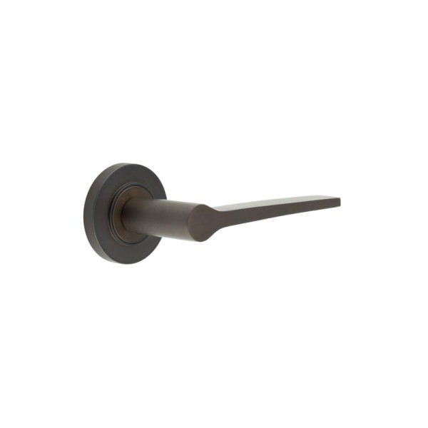 KNIGHTSBRIDGE LEVER HANDLE ON ROSE - (7 ROSE OPTIONS)