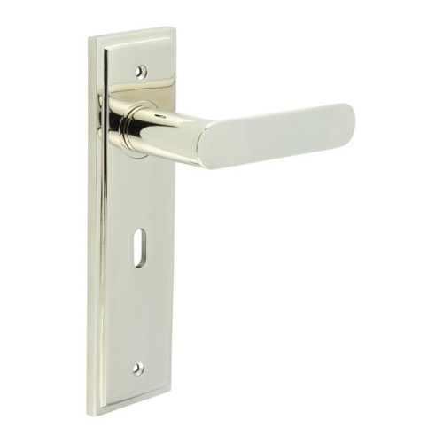 KENSINGTON LEVER HANDLE ON BACKPLATE