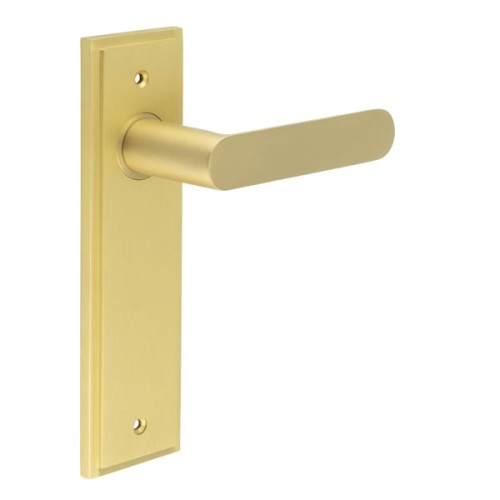 KENSINGTON LEVER HANDLE ON BACKPLATE