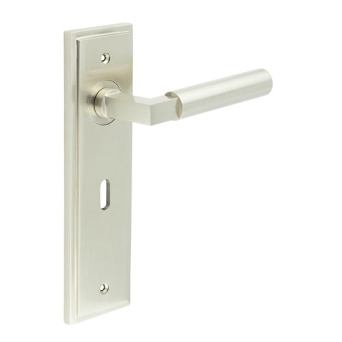 WESTMINSTER LEVER HANDLE ON BACKPLATE