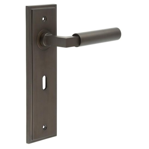 WESTMINSTER LEVER HANDLE ON BACKPLATE