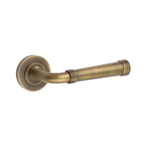 HIGHGATE LEVER HANDLE ON ROSE - (7 ROSE OPTIONS)