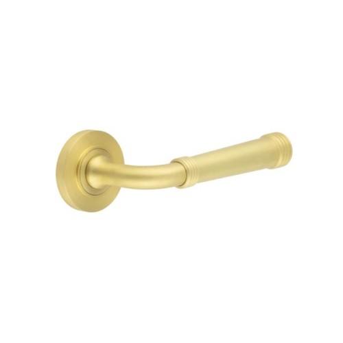 HIGHGATE LEVER HANDLE ON ROSE - (7 ROSE OPTIONS)