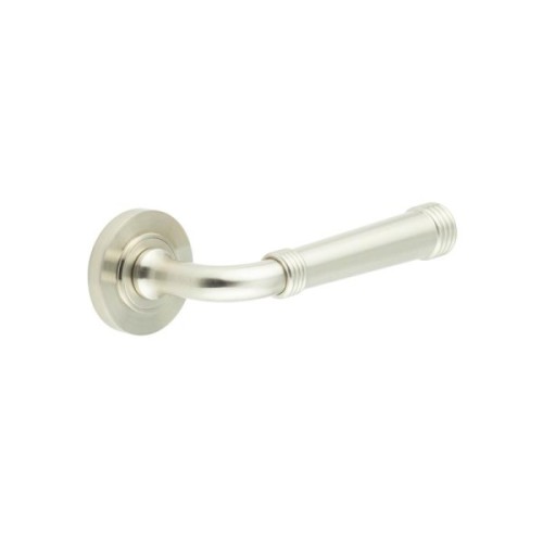 HIGHGATE LEVER HANDLE ON ROSE - (7 ROSE OPTIONS)