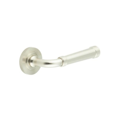 HIGHGATE LEVER HANDLE ON ROSE - (7 ROSE OPTIONS)