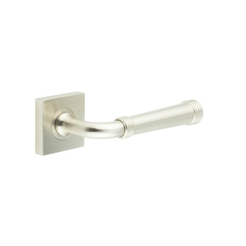 HIGHGATE LEVER HANDLE ON ROSE - (7 ROSE OPTIONS)