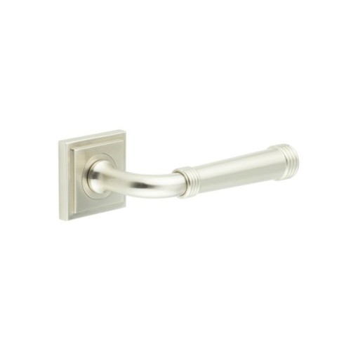 HIGHGATE LEVER HANDLE ON ROSE - (7 ROSE OPTIONS)