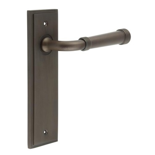 HIGHGATE LEVER HANDLE ON BACKPLATE