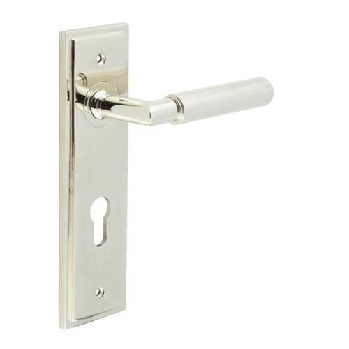 PICCADILLY LEVER HANDLE ON BACKPLATE