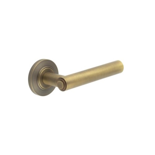 RICHMOND LEVER HANDLE ON ROSE - (7 ROSE OPTIONS)