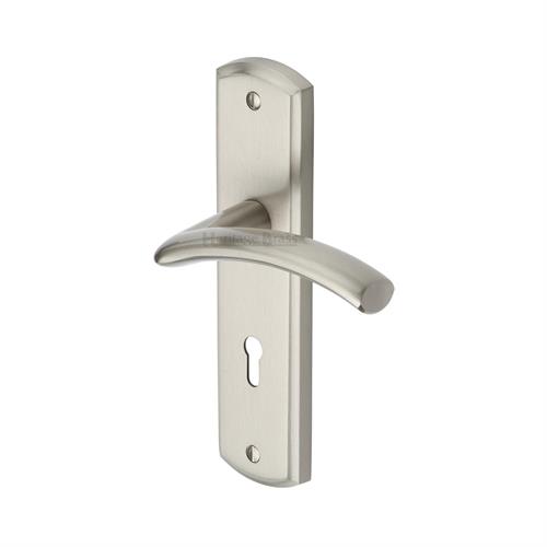 CENTAUR LEVER HANDLE ON BACKPLATE