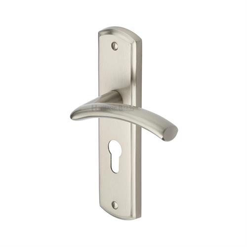 CENTAUR LEVER HANDLE ON BACKPLATE