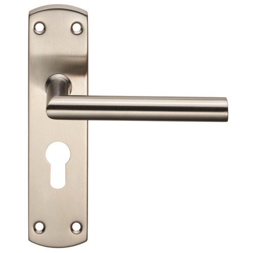 MITRED LEVER HANDLE ON LATCH BACKPLATE