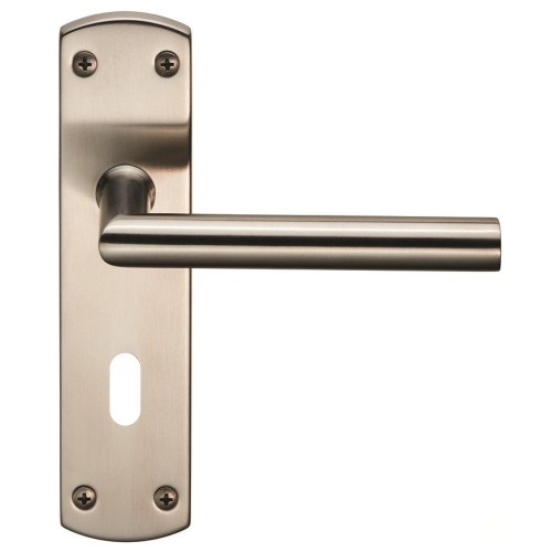 MITRED LEVER HANDLE ON LATCH BACKPLATE