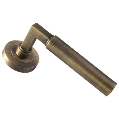 AMIATA LEVER HANDLE ON ROUND ROSE