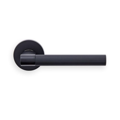 RIGA LINEA LEVER HANDLE ON ROUND ROSE