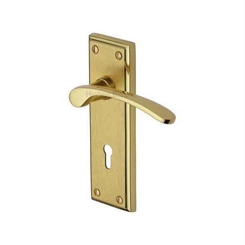 HILTON LEVER HANDLE ON BACKPLATE